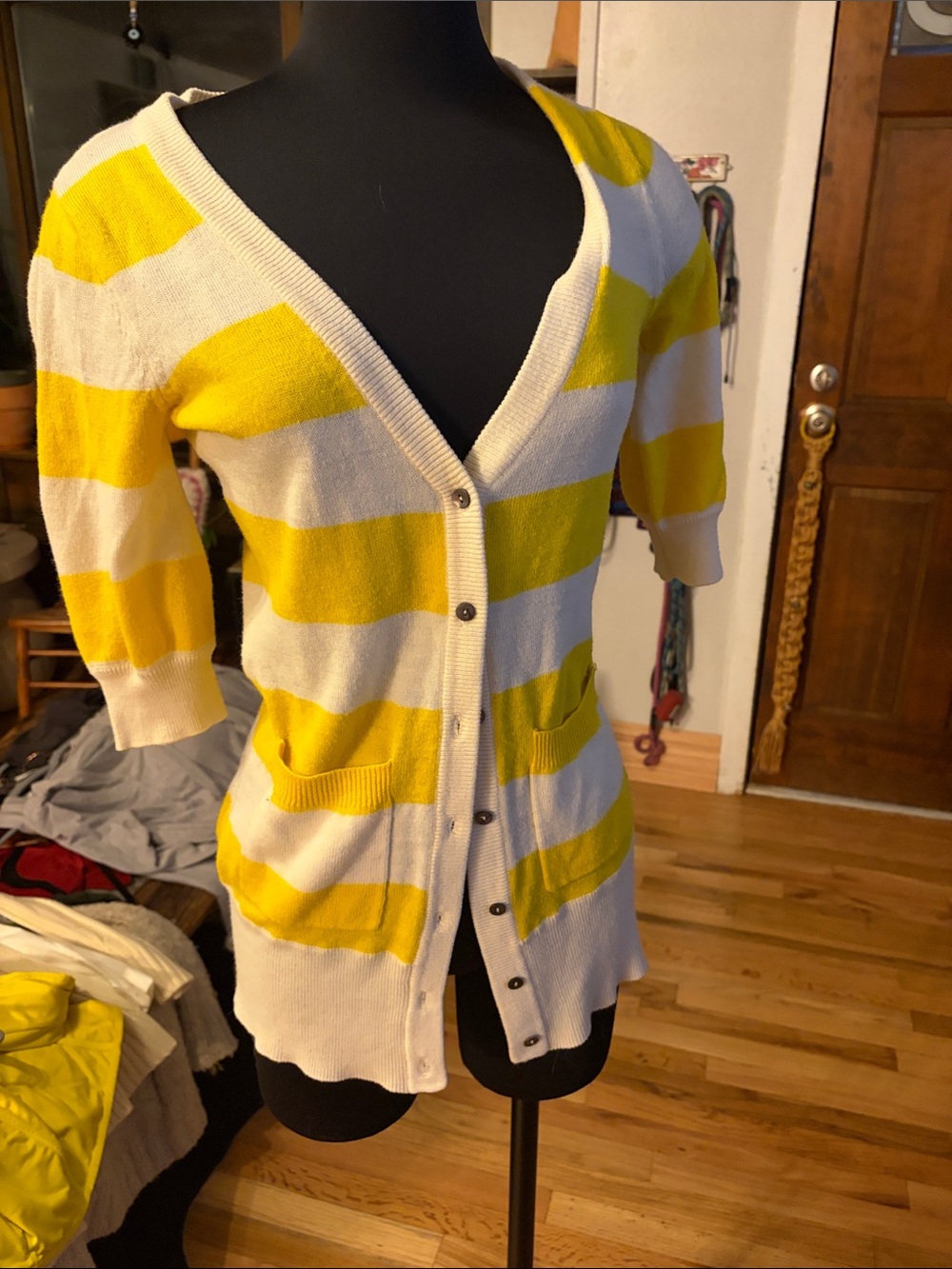 Source Unknown Yellow and Cream Striped V-Neck Button Cardigan